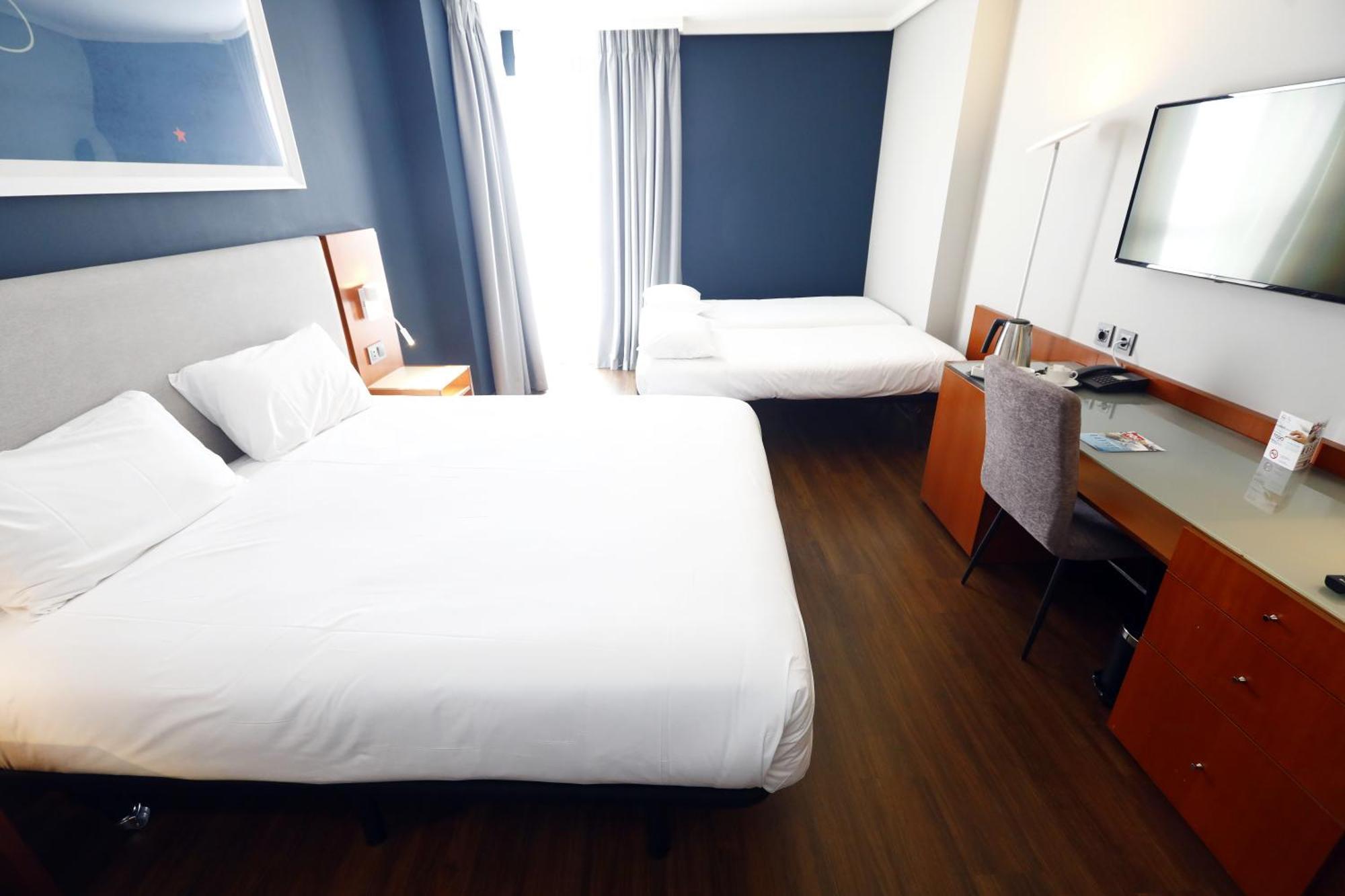 Travelodge Madrid Coslada Aeropuerto Экстерьер фото